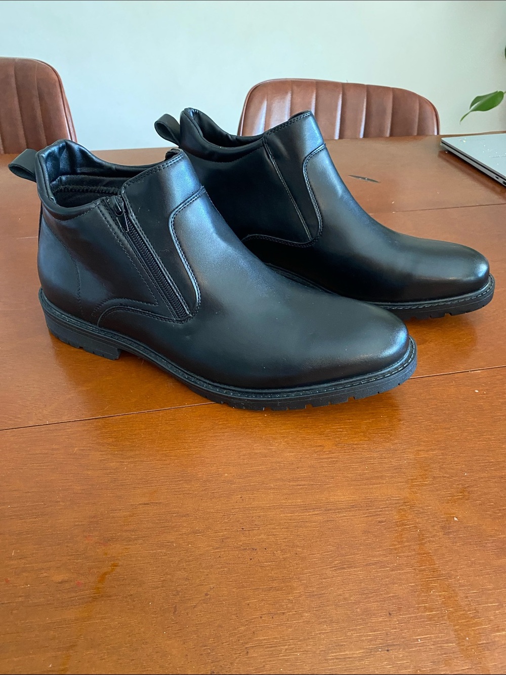 Size 14 Men’s faux leather boot